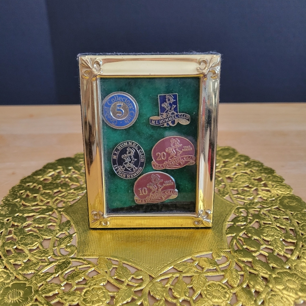 Collection of 5 Anniversary Pins Goebel & M.I.Hummel